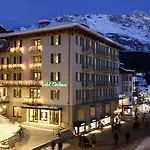 Hotel Cortina 4*
