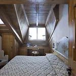Cortina 4*