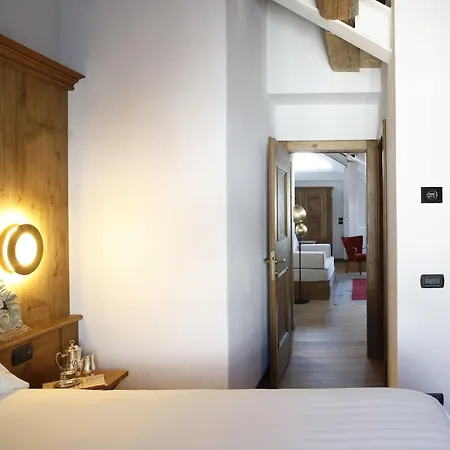 Cortina Hotel