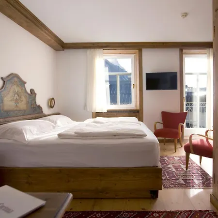 Cortina Hotel 4*