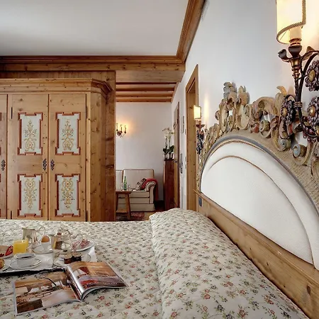 Cortina Hotel