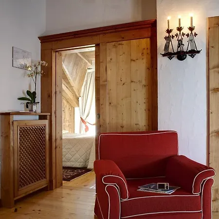 Cortina Hotel