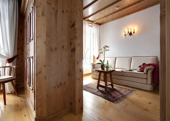 Hotel Cortina 4*