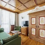 Cortina Hotel 4*