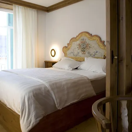 Hotel Cortina 4*