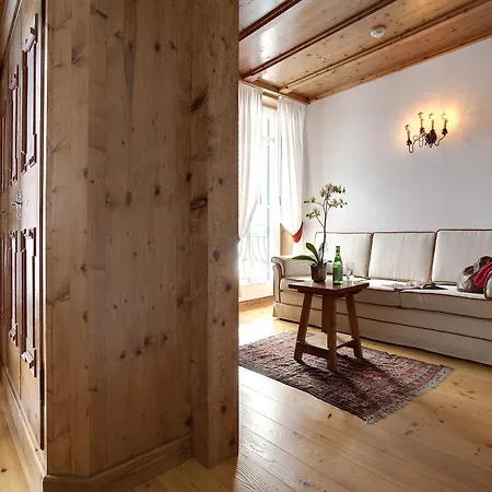 Cortina Hotel