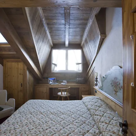 Cortina 4*