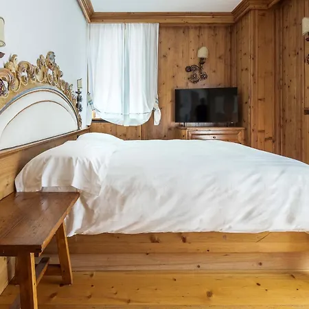 Cortina 4* كورتينا دامبيتزو