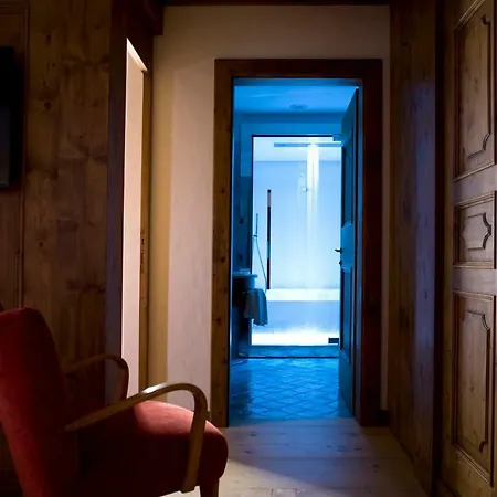 Cortina 4*