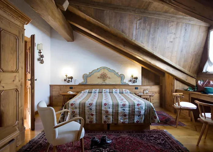 Cortina Hotel