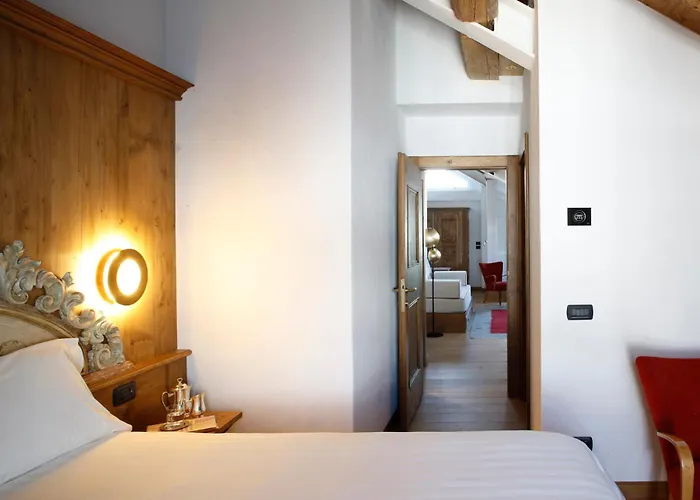 Cortina Hotel