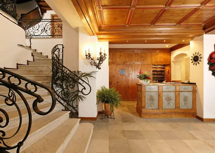 Cortina Hotel 4*