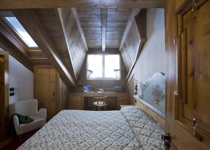 Cortina 4*